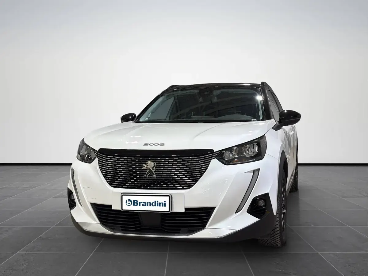 Usata Peugeot 2008 Allure 102 CV (75 kW) 2022 SUV