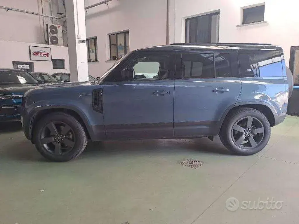 Usata Land Rover Defender SE 249 CV (183 kW) 2022 Blu SUV
