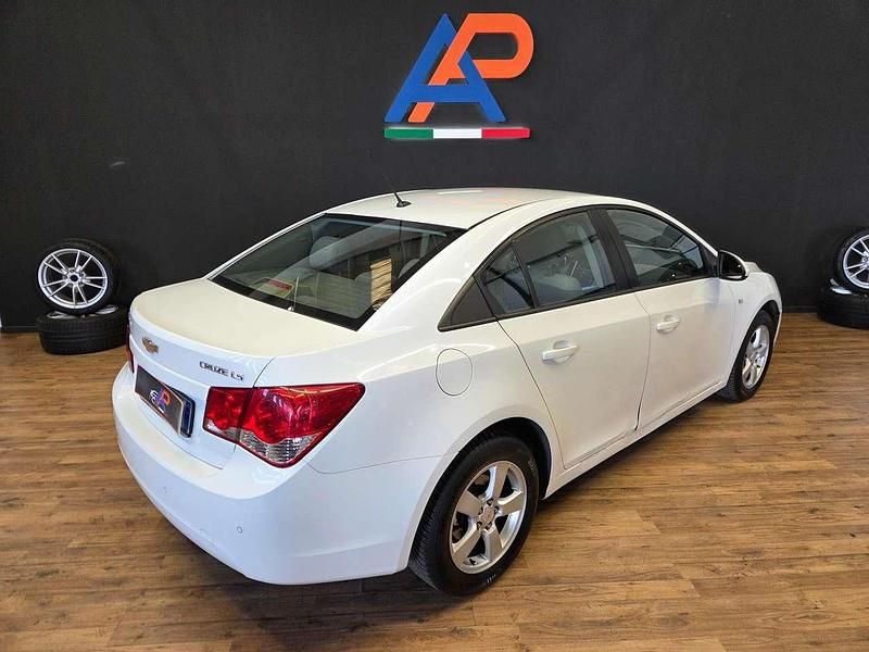 Usata Chevrolet Cruze LS 113 CV (83 kW) 2010 Bianco Berlina