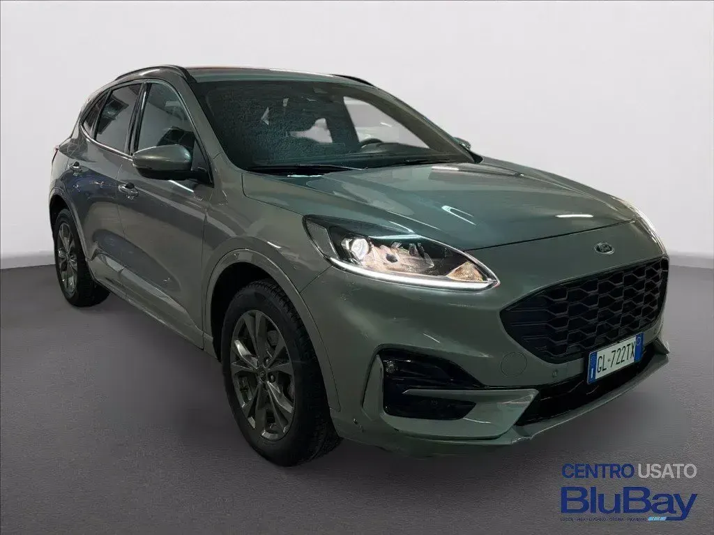 Usata Ford Kuga ST-Line 225 CV (165 kW) 2023 Argento SUV