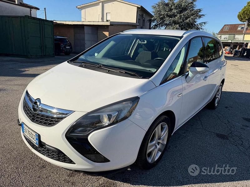 Bianco Usata 2014 Opel Zafira Tourer Cosmo Monovolume | 3950 € - Immagine 1/4