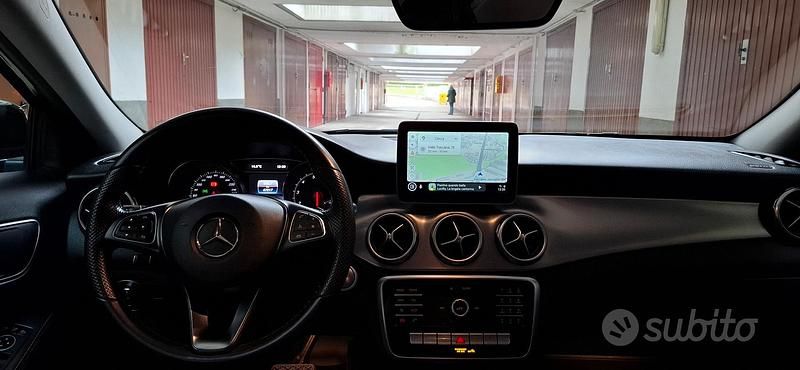 Usata Mercedes GLA180 122 CV (89 kW) 2020 Nero SUV