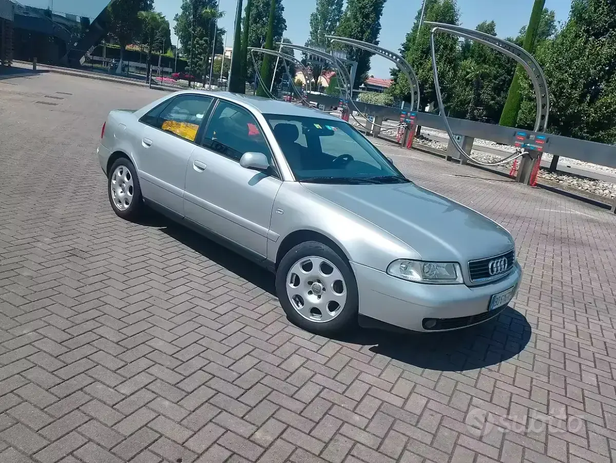 Usata Audi A4 125 CV (91 kW) 1999 Berlina