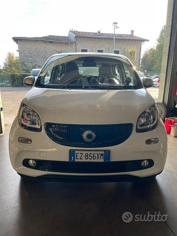Bianco Usata 2015 Smart ForFour Prime Utilitaria | 7900 € (Buon prezzo) - Immagine 1/4