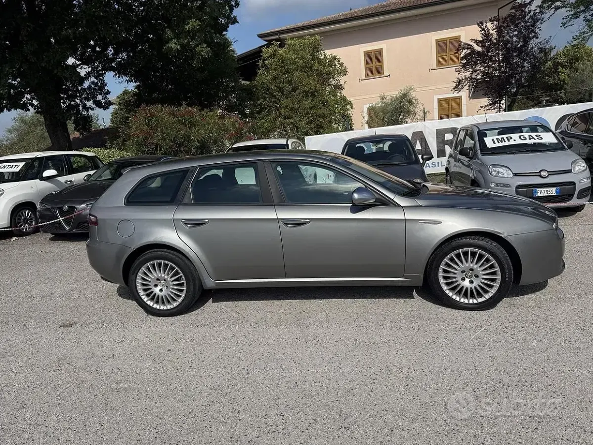 Usata Alfa Romeo 159 Exclusive 150 CV (110 kW) 2006 Grigio Station wagon