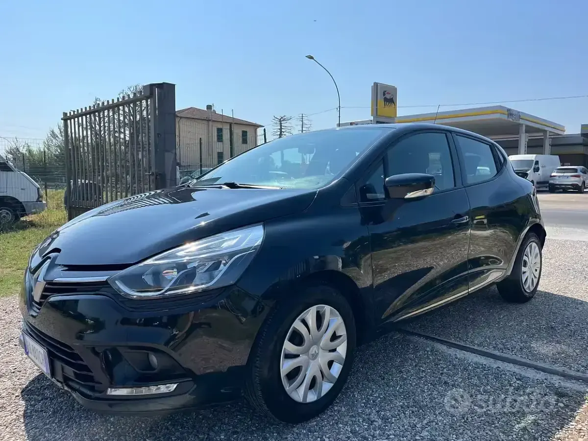 Usata Renault Clio IV Intens 75 CV (55 kW) 2018 Nero Berlina
