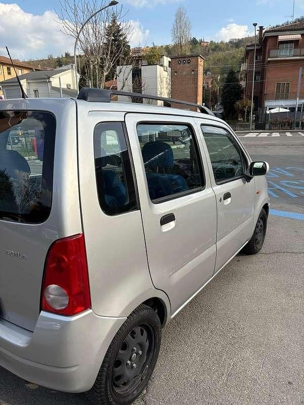 Usata Opel Agila Comfort 75 CV (55 kW) 2001 Grigio Monovolume