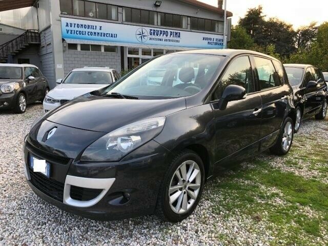 Compra Renault Scénic 1.9 Diesel 131 CV (2011) • Risparmia