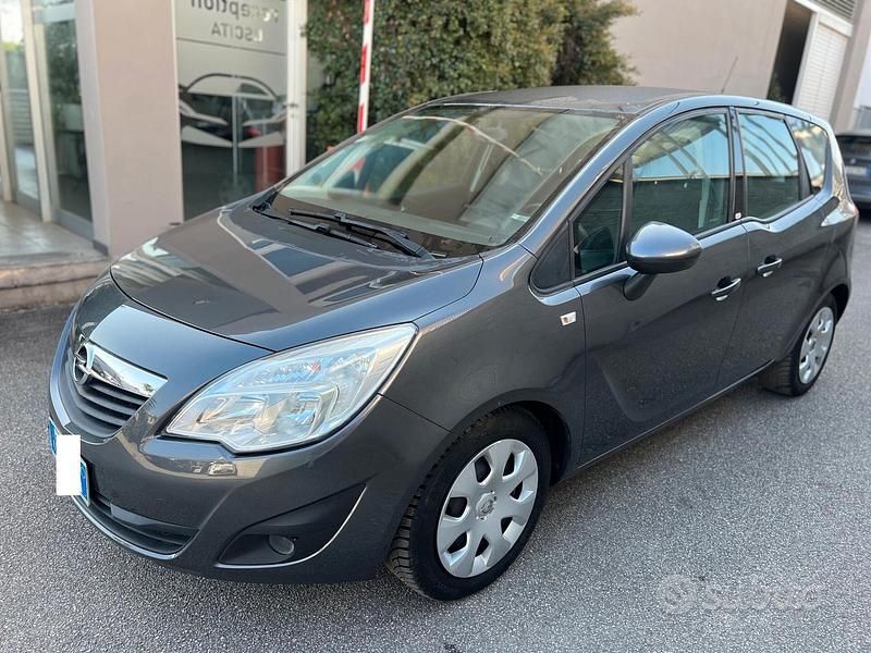 Usata Opel Meriva 95 CV (69 kW) 2011 Grigio Monovolume