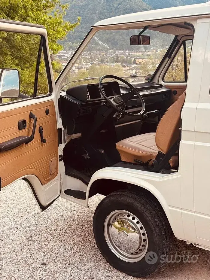 Usata VW Caravelle 1990 Furgone