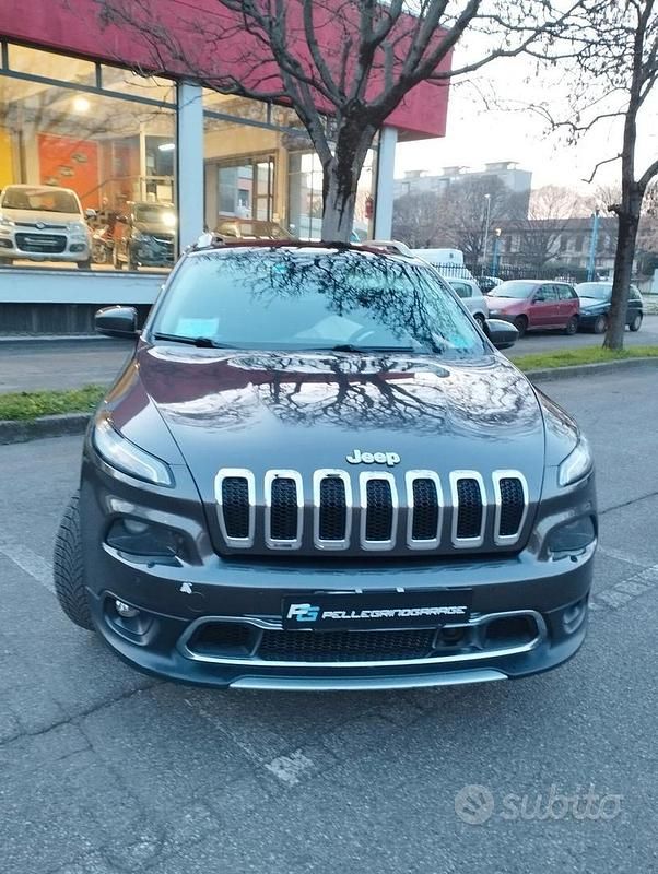 Usata Jeep Cherokee Limited 170 CV (125 kW) 2015 Grigio SUV