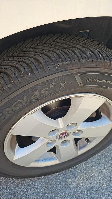 Usata Fiat Freemont 170 CV (125 kW) 2011 Bianco SUV