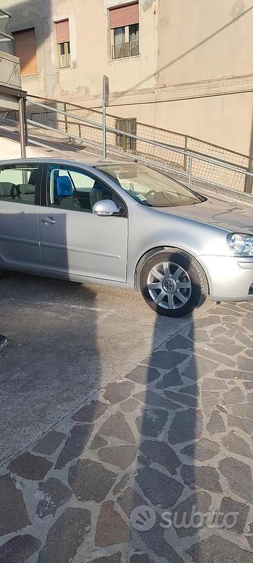 Usata VW Golf IV Sportline 140 CV (102 kW) 2005 Grigio Berlina