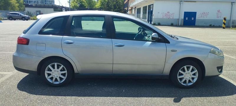 Usata Fiat Croma Active 140 CV (102 kW) 2010 Argento Station wagon