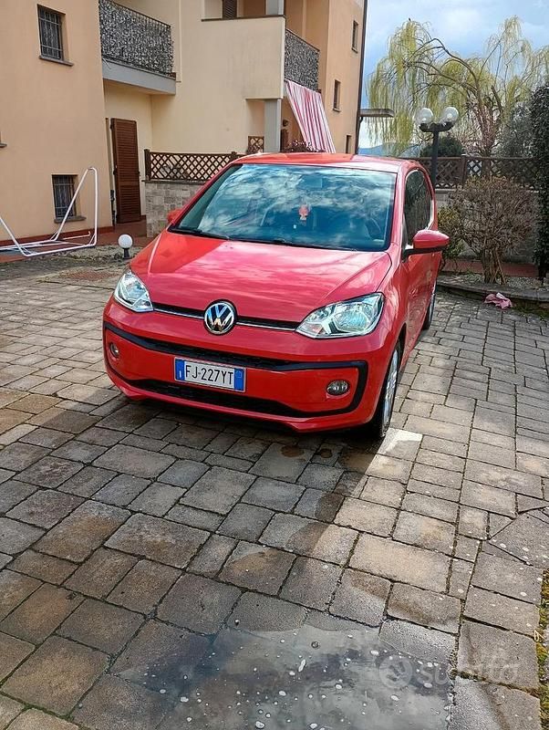 Usata VW up! 68 CV (50 kW) 2017 Rosso Utilitaria