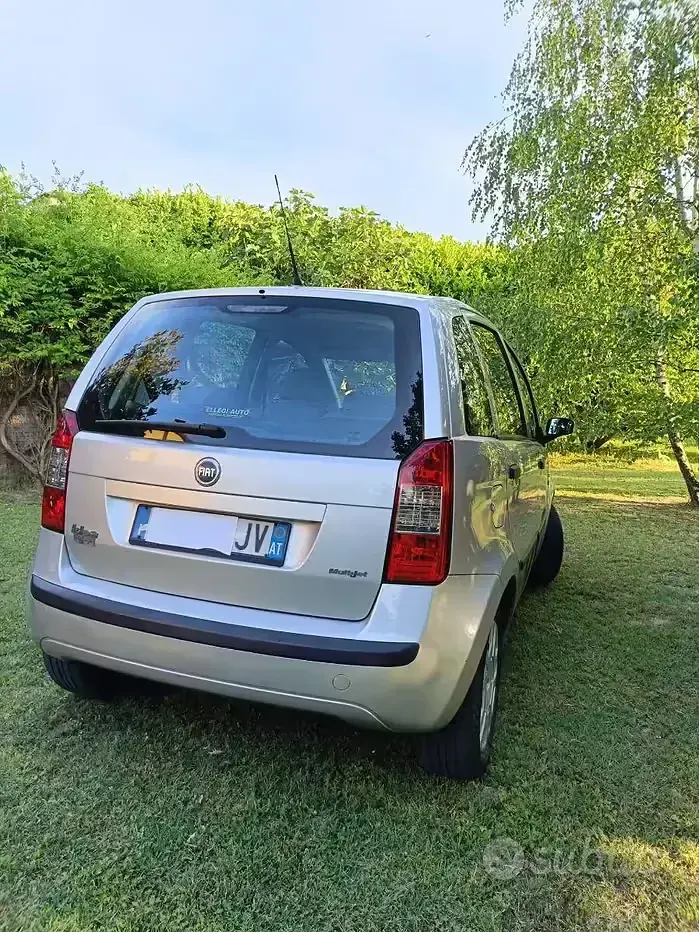 Usata Fiat Idea 90 CV (66 kW) 2007 Grigio Monovolume