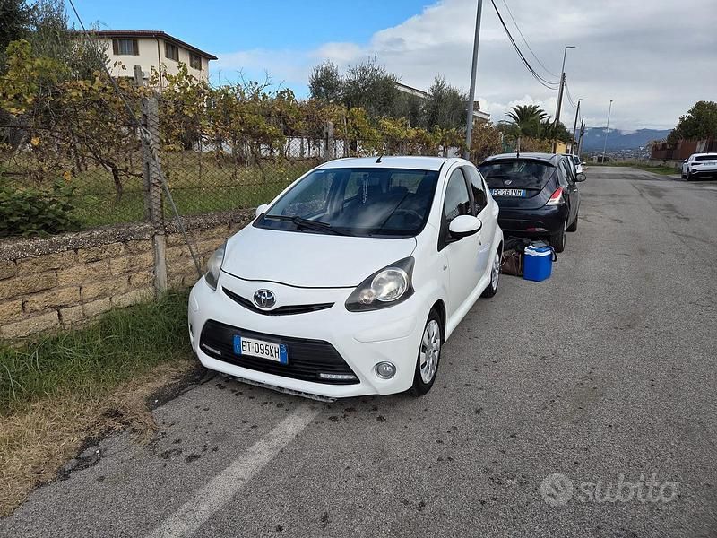 Usata Toyota Aygo 68 CV (50 kW) 2013 Utilitaria