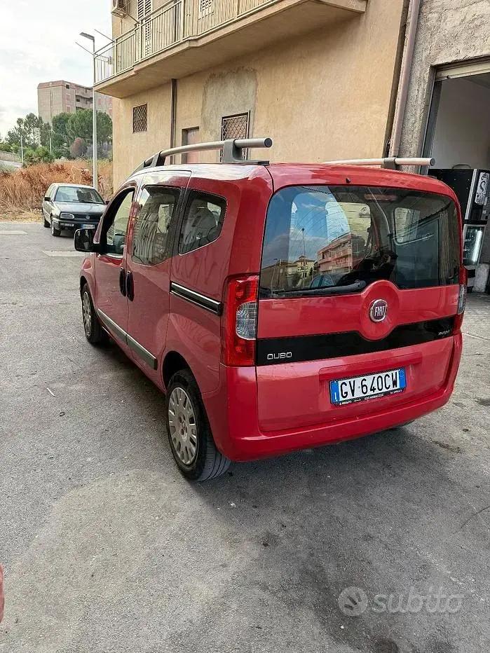 Usata Fiat Fiorino Trekking 75 CV (55 kW) 2009 Rosso Monovolume