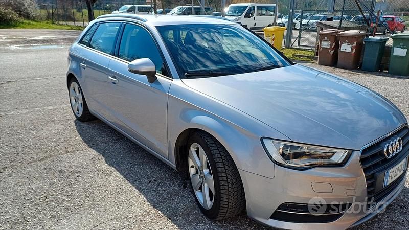 Grigio Usata 2015 Audi A3 Ambition Tre volumi | 11.000 € (Ottimo prezzo) - Immagine 1/4