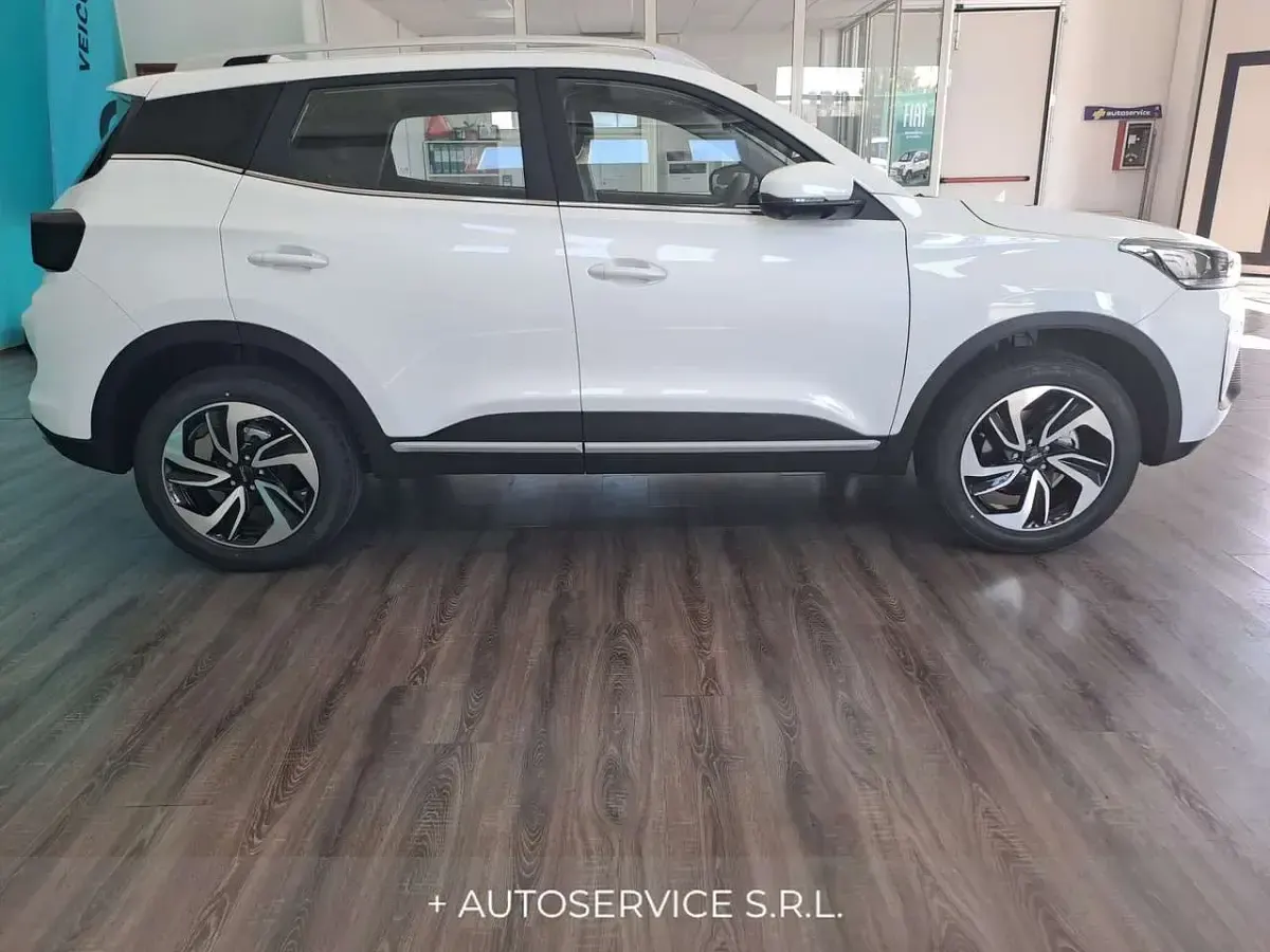 Nuova EMC SEI 113 CV (83 kW) 2026 Bianco SUV