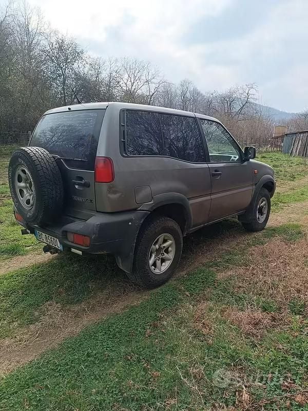 Usata Nissan Terrano 125 CV (91 kW) 1999 Grigio SUV