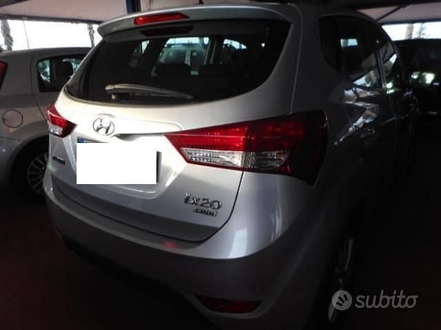 Usata Hyundai ix20 Comfort 90 CV (66 kW) 2014 Grigio Utilitaria