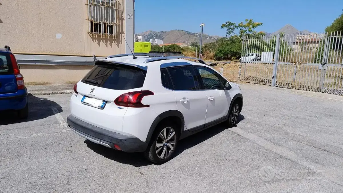 Begagnad Peugeot 2008 110 HK (80 kW) 2016 Vit SUV