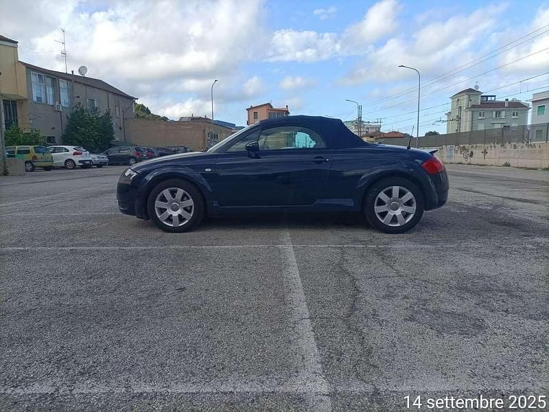 Usata Audi TT Roadster Ambiente 179 CV (131 kW) 2003 Blu/azzurro Cabrio