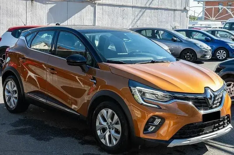 Usata Renault Captur Intens 159 CV (116 kW) 2020 Arancione SUV