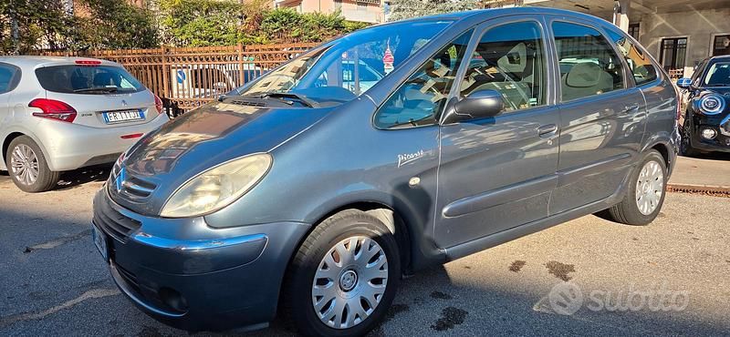 Grigio Usata 2008 Citroën Xsara Picasso Monovolume | 1500 € (Buon prezzo) - Immagine 1/4