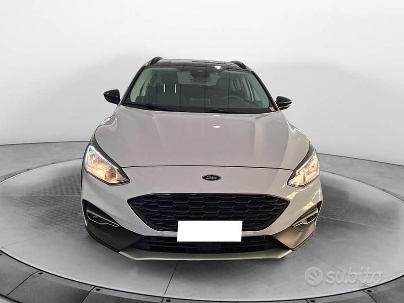 Usata Ford Focus Active 125 CV (91 kW) 2020 Bianco SUV