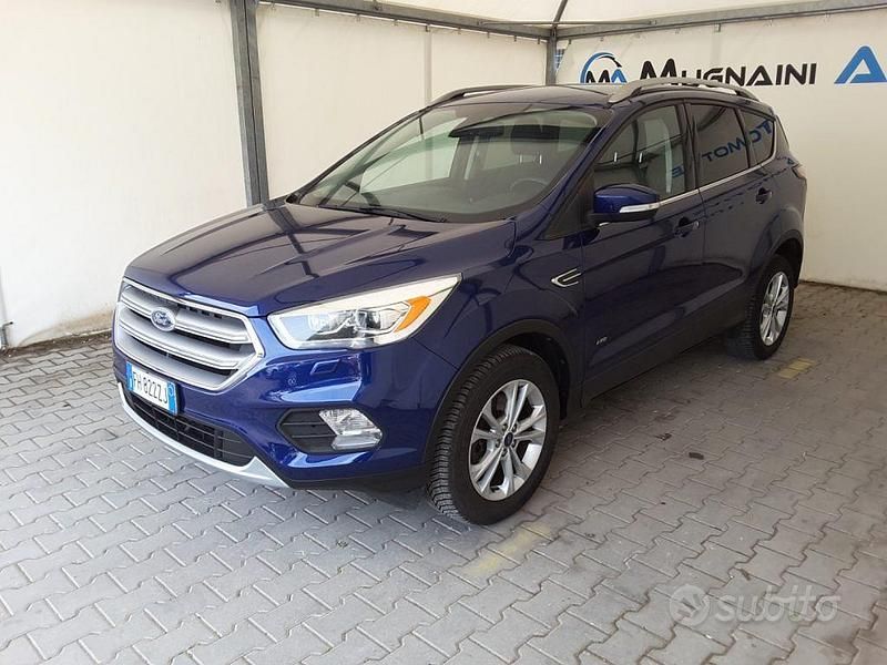 Usata Ford Kuga Titanium 150 CV (110 kW) 2017 Blu/azzurro SUV