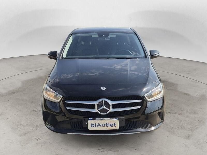 Begagnad Mercedes B180 Executive 116 HK (85 kW) 2022 Svart Minibuss
