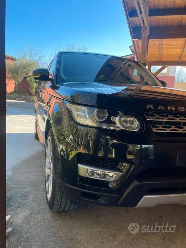 Usata 2015 Land Rover Range Rover SUV | 25.000 € (Buon prezzo) - Immagine 1/4