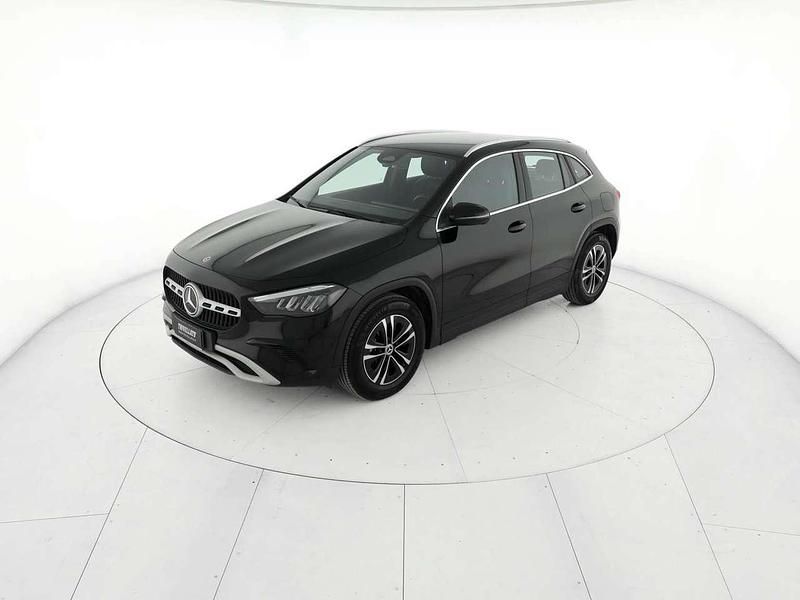 Usata Mercedes GLA180 Advanced 136 CV (100 kW) 2024 Nero SUV