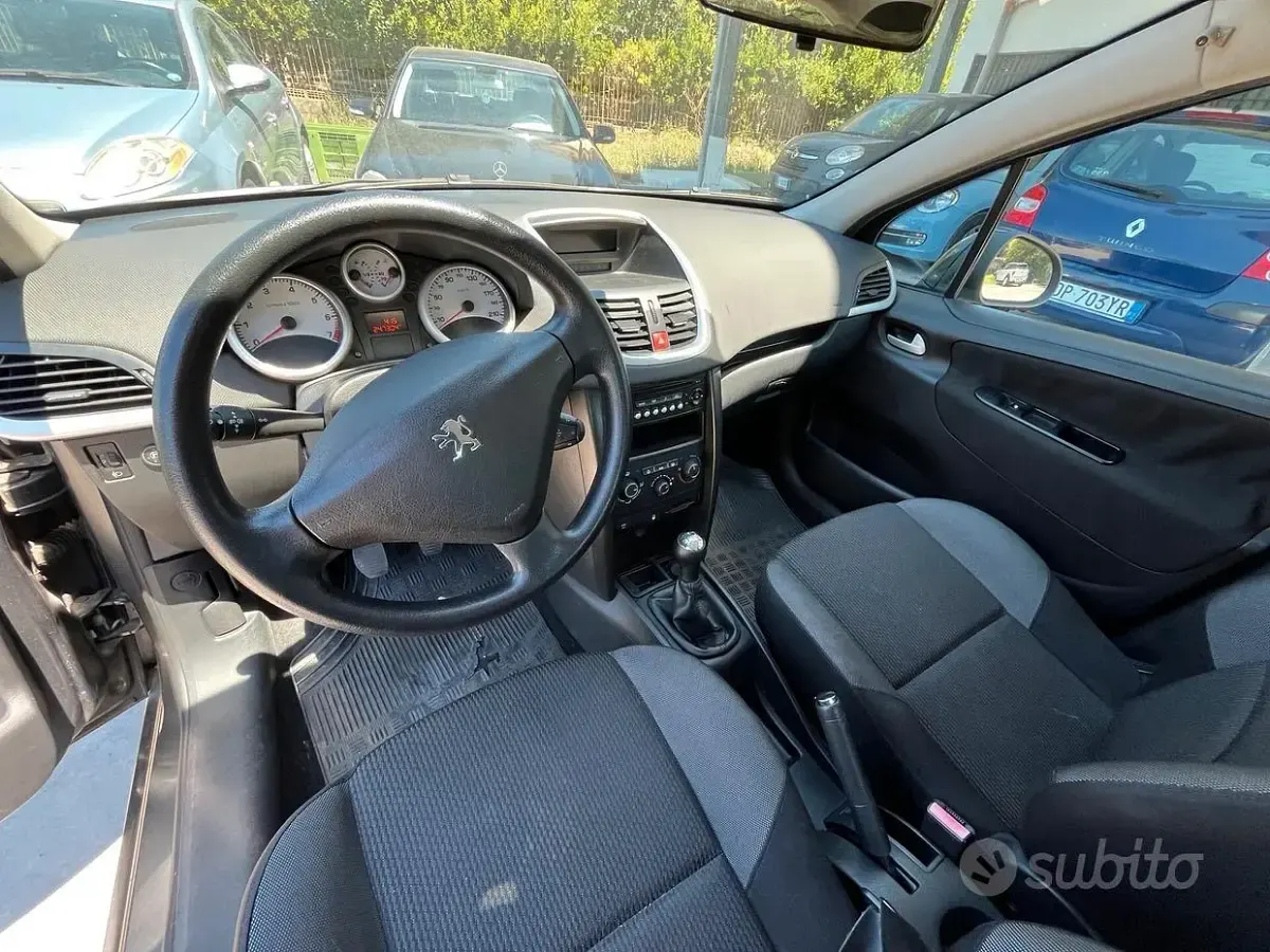 Usata Peugeot 207 Access 70 CV (51 kW) 2011 Grigio Berlina
