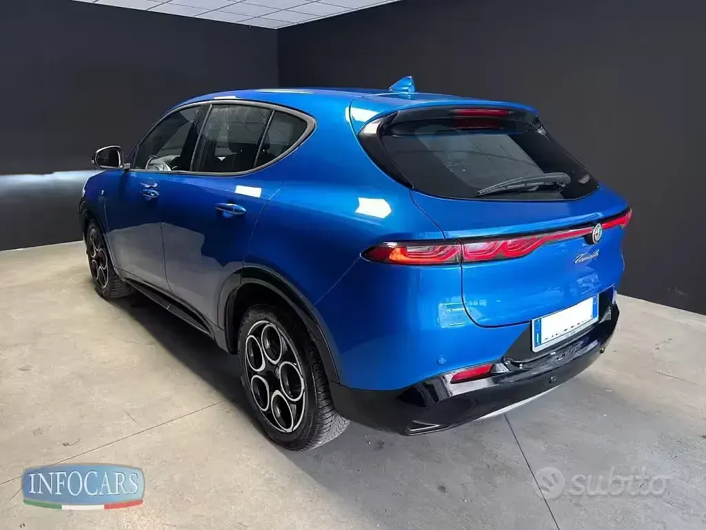 Usata Alfa Romeo Tonale Ti 131 CV (96 kW) 2023 Blu metallizzato SUV