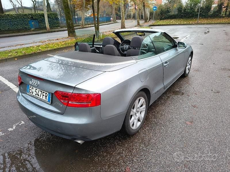 Grigio Usata 2011 Audi A5 Cabriolet Cabrio | 12.000 € - Immagine 1/4