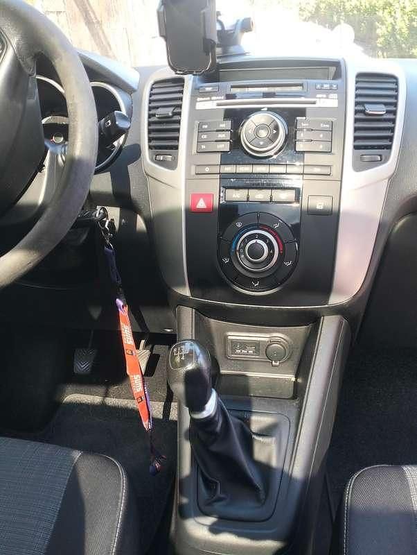 Usata Kia Venga 90 CV (66 kW) 2013 Nero Utilitaria