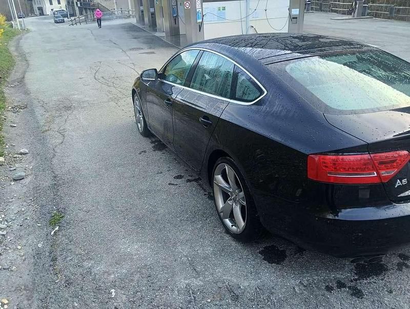 Usata Audi A5 143 CV (105 kW) 2011 Nero Coupé