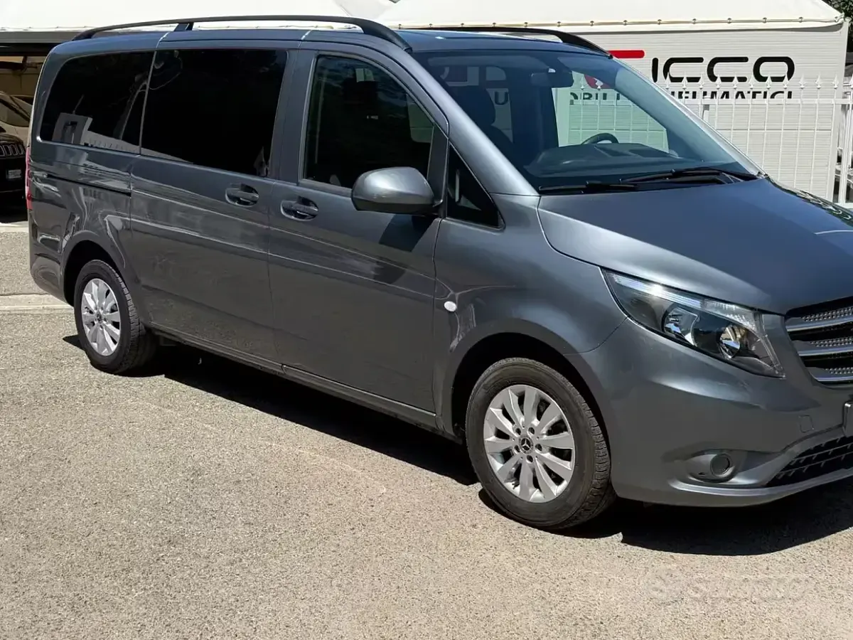Usata Mercedes Vito 114 CV (83 kW) 2019 Grigio Furgone