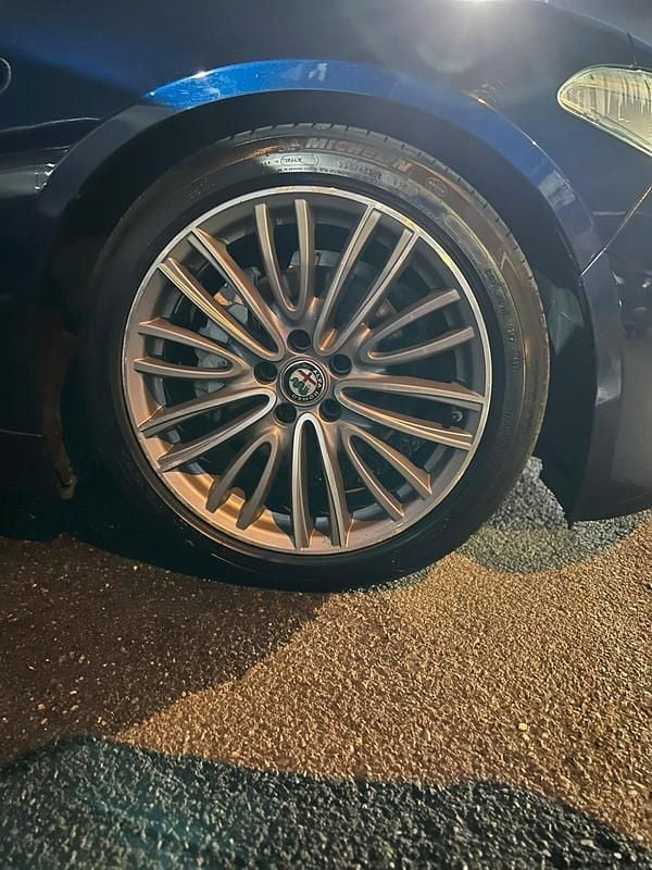 Usata Alfa Romeo Giulia Business 180 CV (132 kW) 2017 Blu Berlina