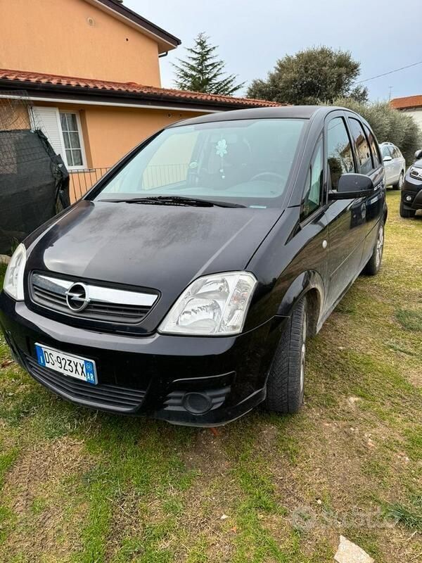 Nero Usata 2008 Opel Meriva Monovolume | 3500 € (Cara) - Immagine 1/4
