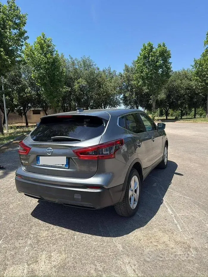 Usata Nissan Qashqai 131 CV (96 kW) 2018 Grigio SUV