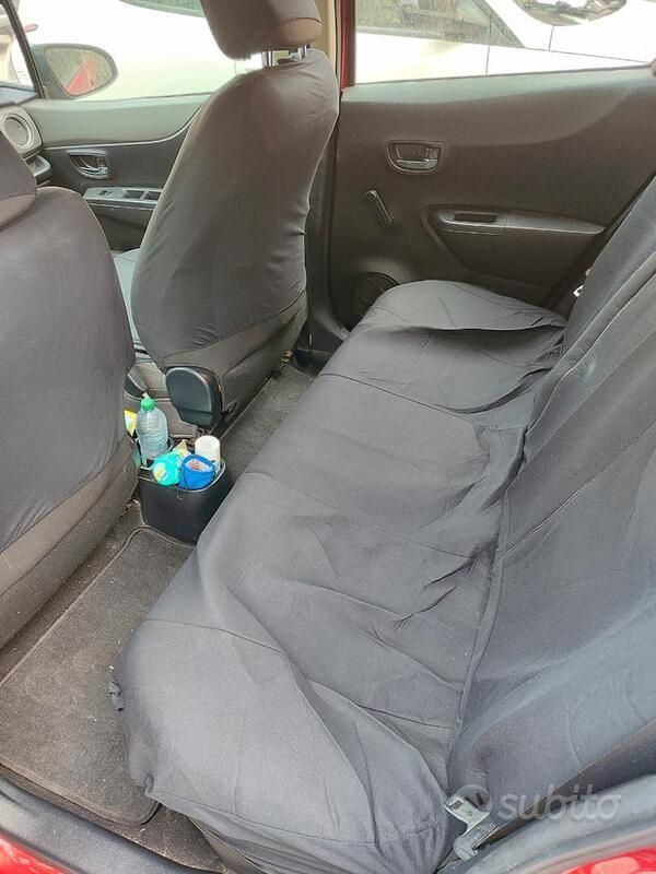 Usata Toyota Yaris 90 CV (66 kW) 2013 Rosso Berlina