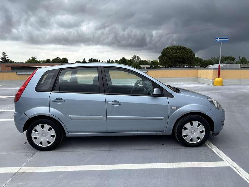 Usata Ford Fiesta Collection 68 CV (50 kW) 2006 Berlina
