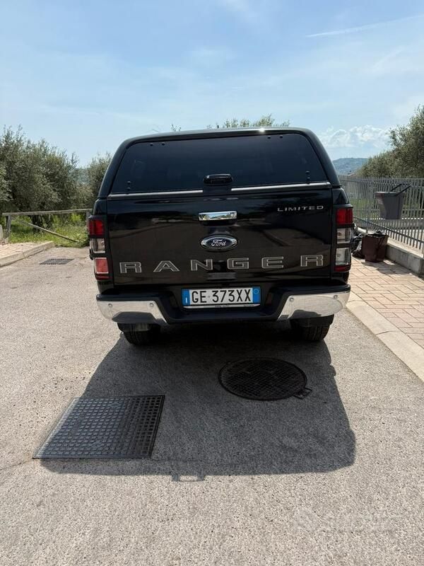 Usata Ford Ranger Limited 170 CV (125 kW) 2021 Nero Pick-up