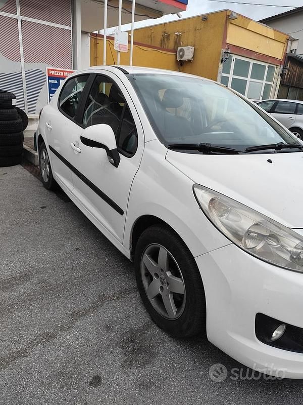 Usata Peugeot 207 88 CV (64 kW) 2010 Bianco Berlina