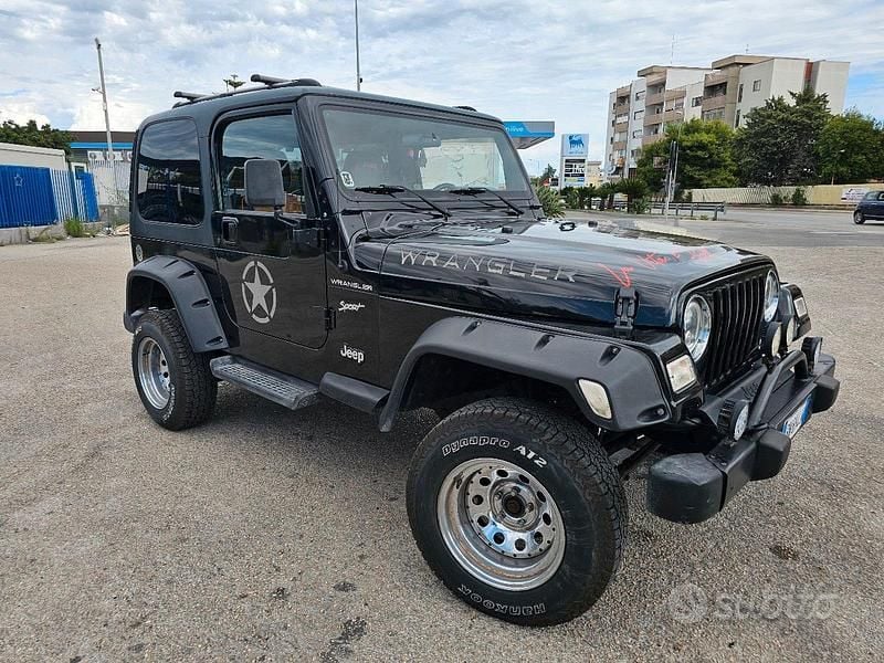 Usata Jeep Wrangler Sport 118 CV (86 kW) 2001 Nero SUV