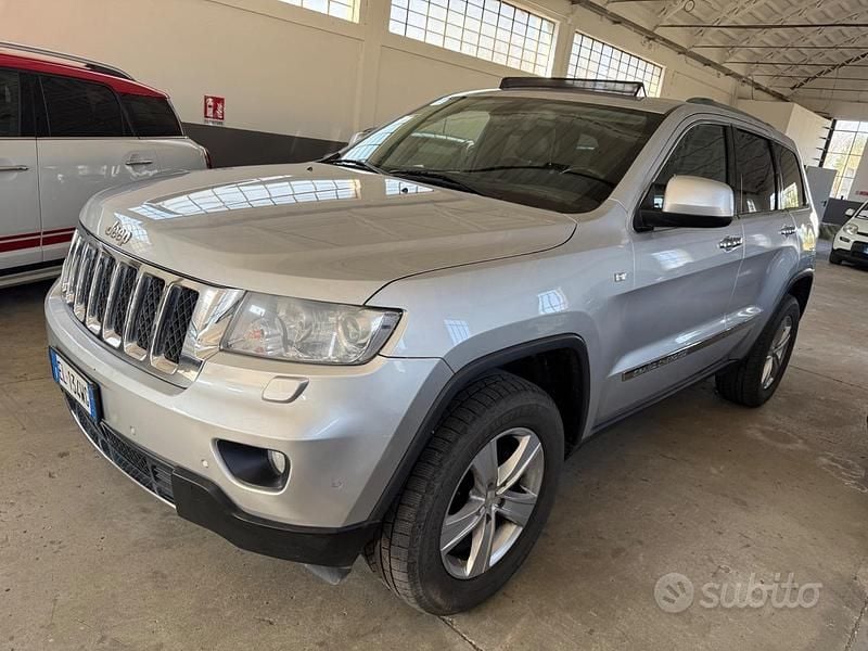 Usata Jeep Grand Cherokee Overland 241 CV (177 kW) 2012 Grigio SUV